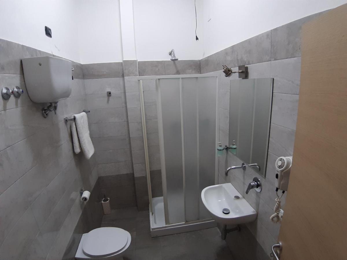 נאפולי Albergo Viola מראה חיצוני תמונה