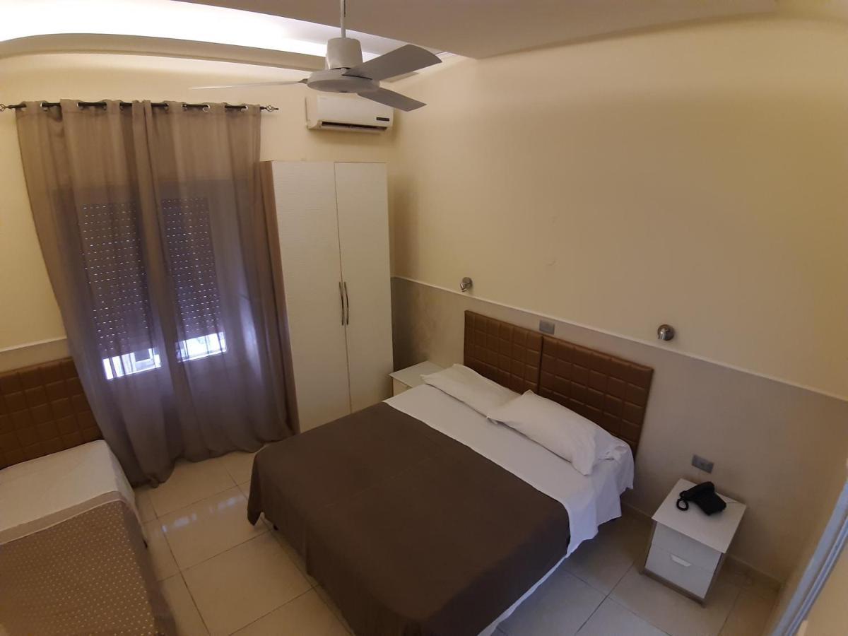 נאפולי Albergo Viola מראה חיצוני תמונה
