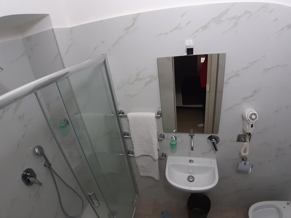 נאפולי Albergo Viola מראה חיצוני תמונה
